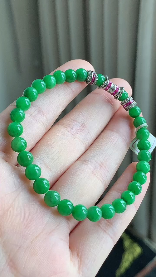 天然翡翠，珠链手串，满绿，尺寸5.8
