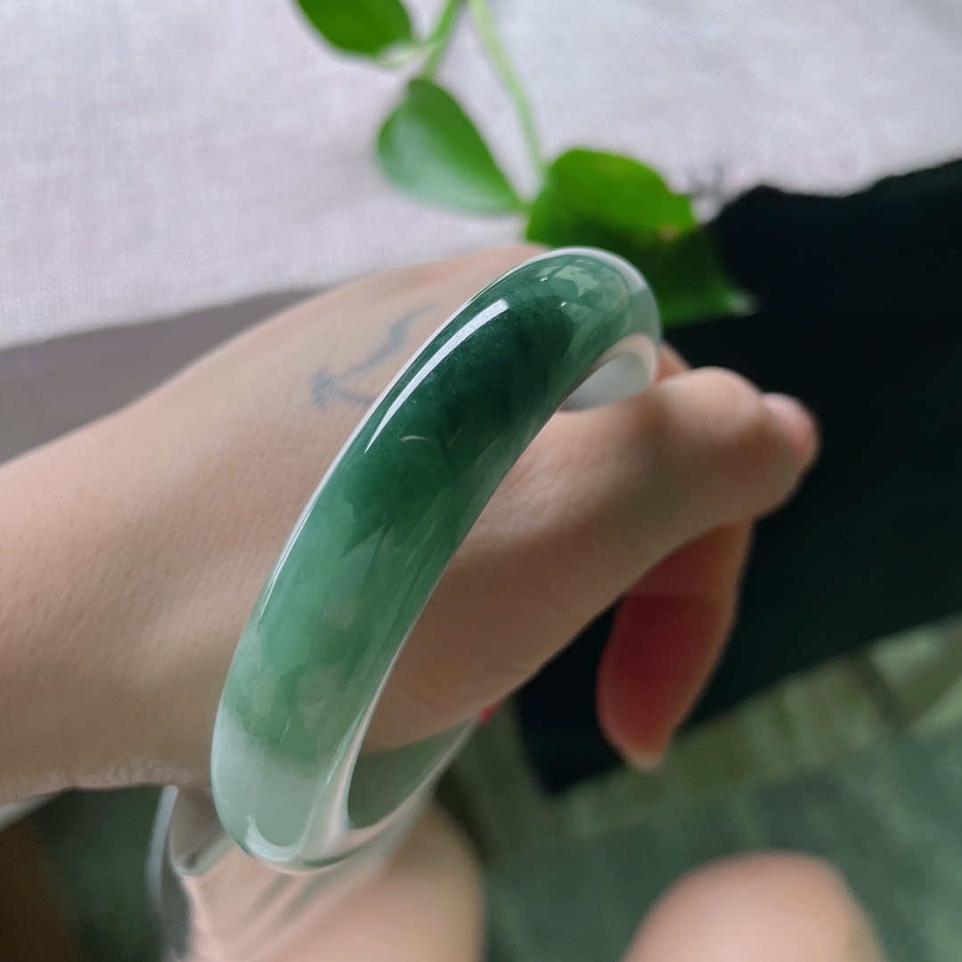 56.3/12.6/8.6半山水油青正圈，水润细腻，悠悠岁月，贵气，晶体纹，ss56002a