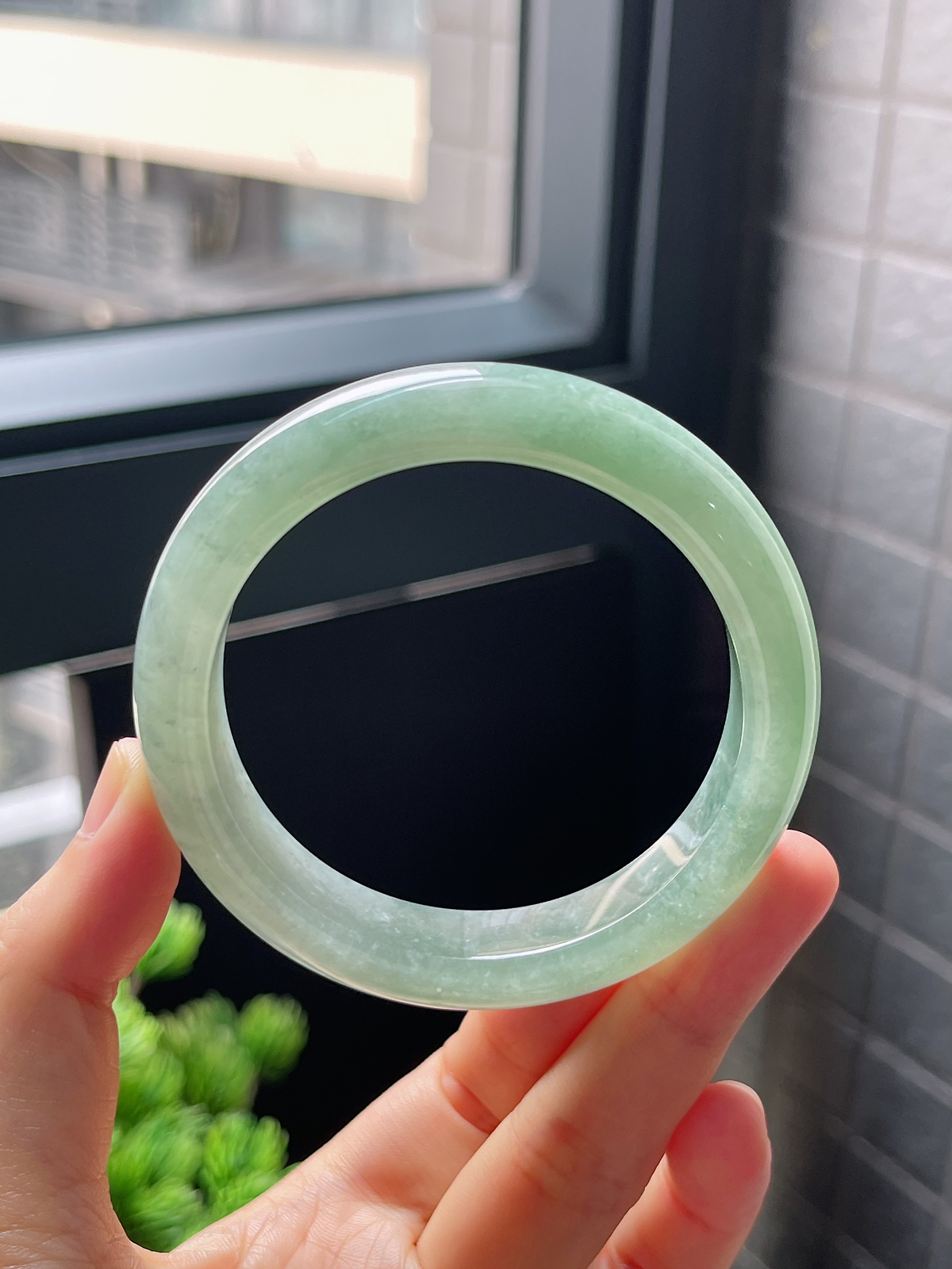 圈口54.7，冰糯种湖绿翡翠正圈手镯
