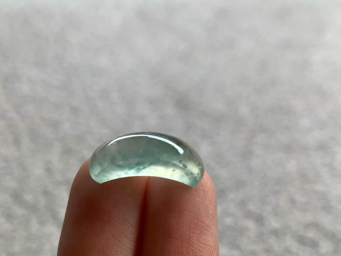飘绿马鞍 尺寸：18.3×6×5.7