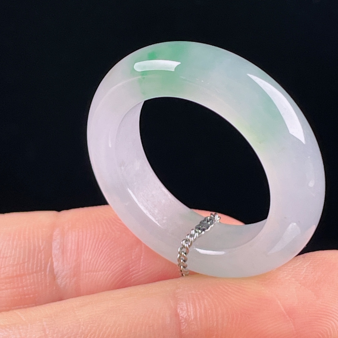 ️冰绿指环，老种起光，细底通透，尺寸：7.3/5圈口23mm0723