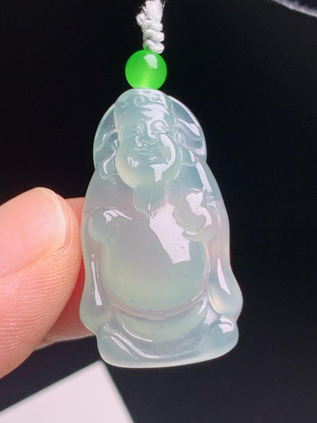 ️ 财神爷，玉质细腻水润柔光四溢，神态喜庆招财旺运，日常佩戴大气耐看 裸石30.6-17.7-5.