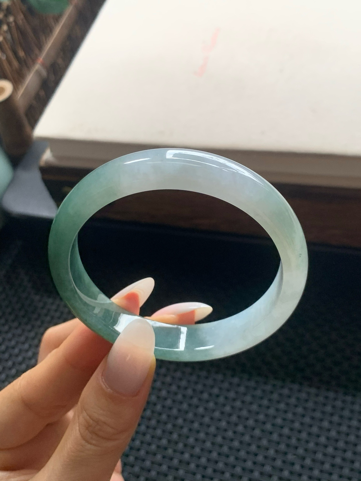 55圈口油青半山水正圈手镯