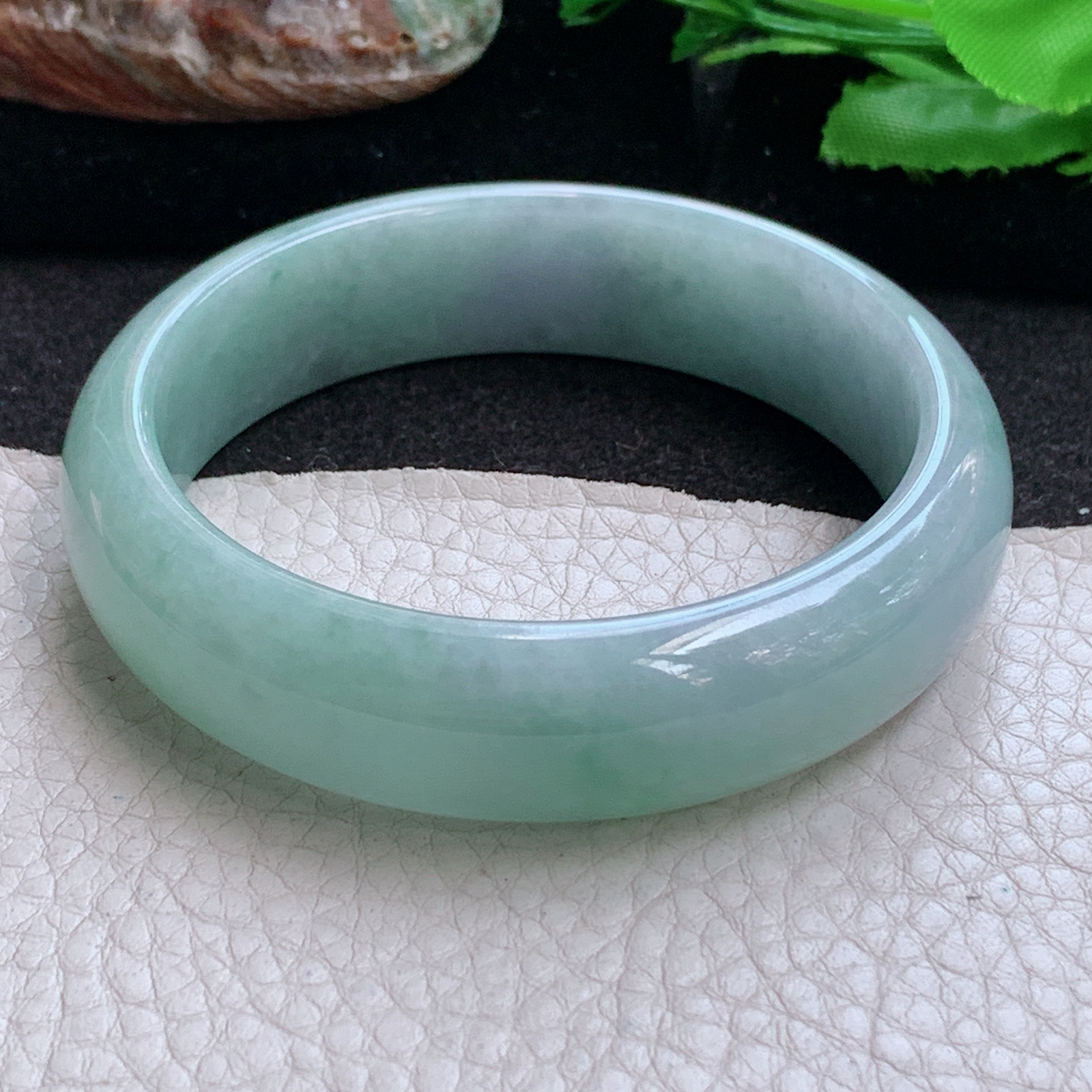 js实拍58*15.8*7.8轮胎镯 缅甸翡翠a货玉手镯 清新厚装宽边玉手环