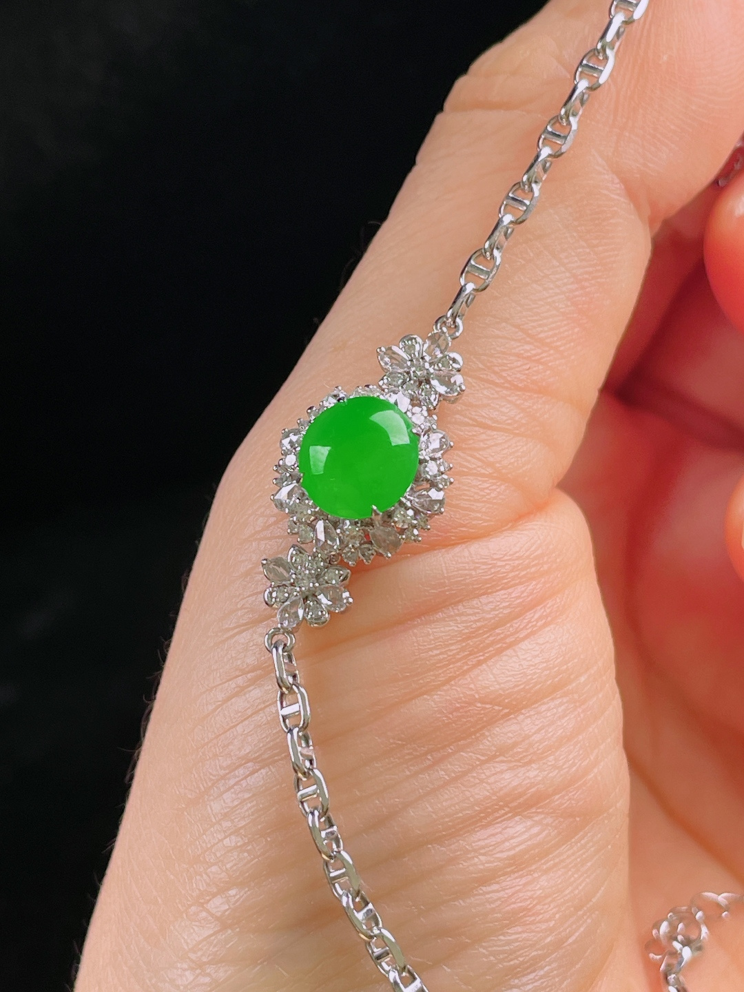 ️阳绿手链，老种起光，细底通透，尺寸：裸石8/7.6/3mm0723