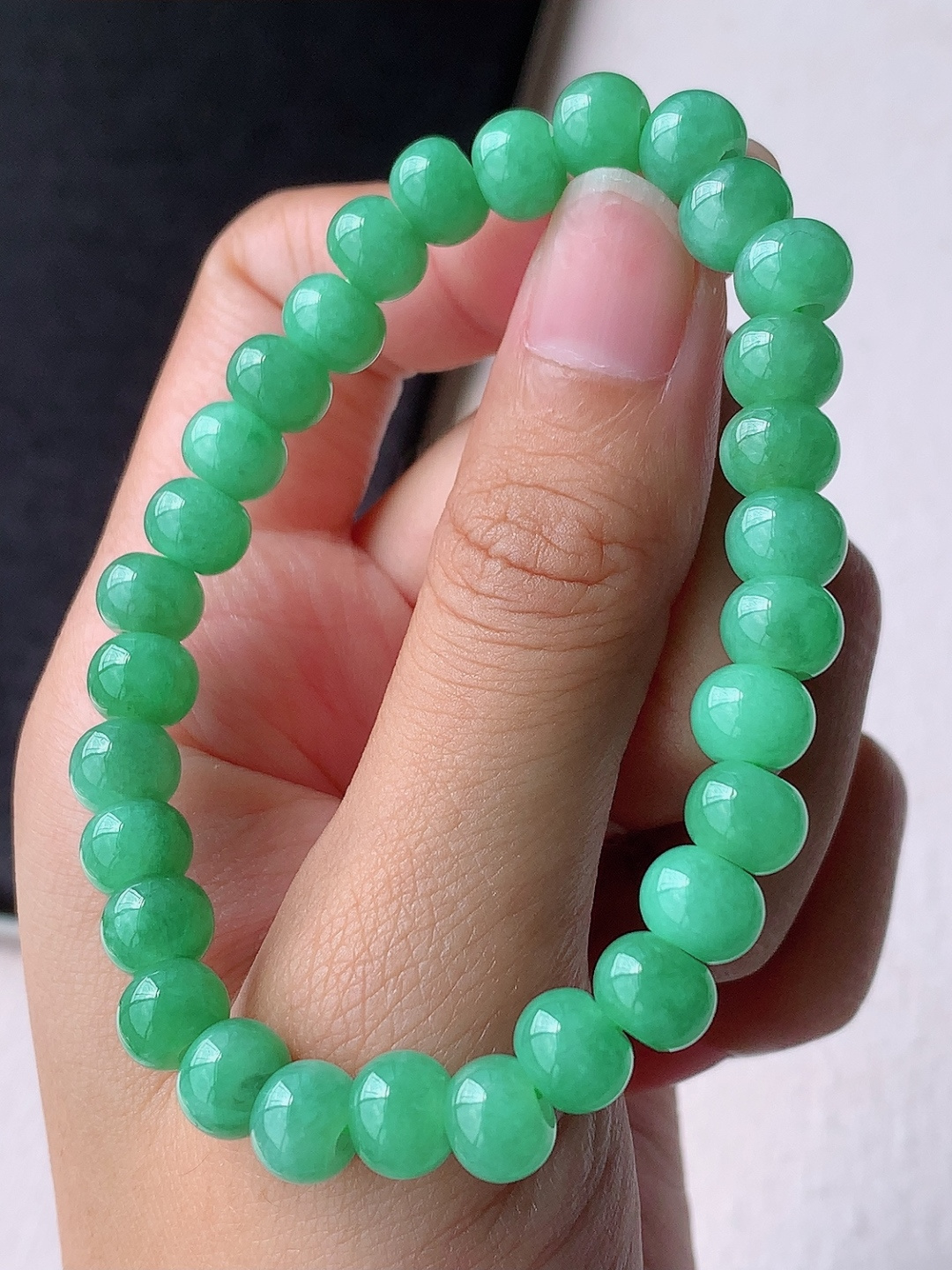 冰绿算盘珠手串种老水润，底子细腻，佩戴优雅时尚，7.6-5.8