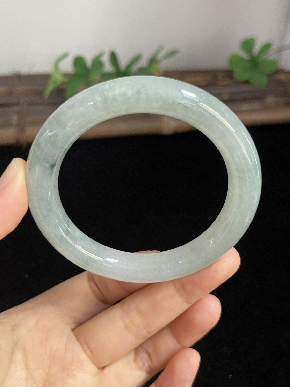 圆镯53圈口，翡翠手镯