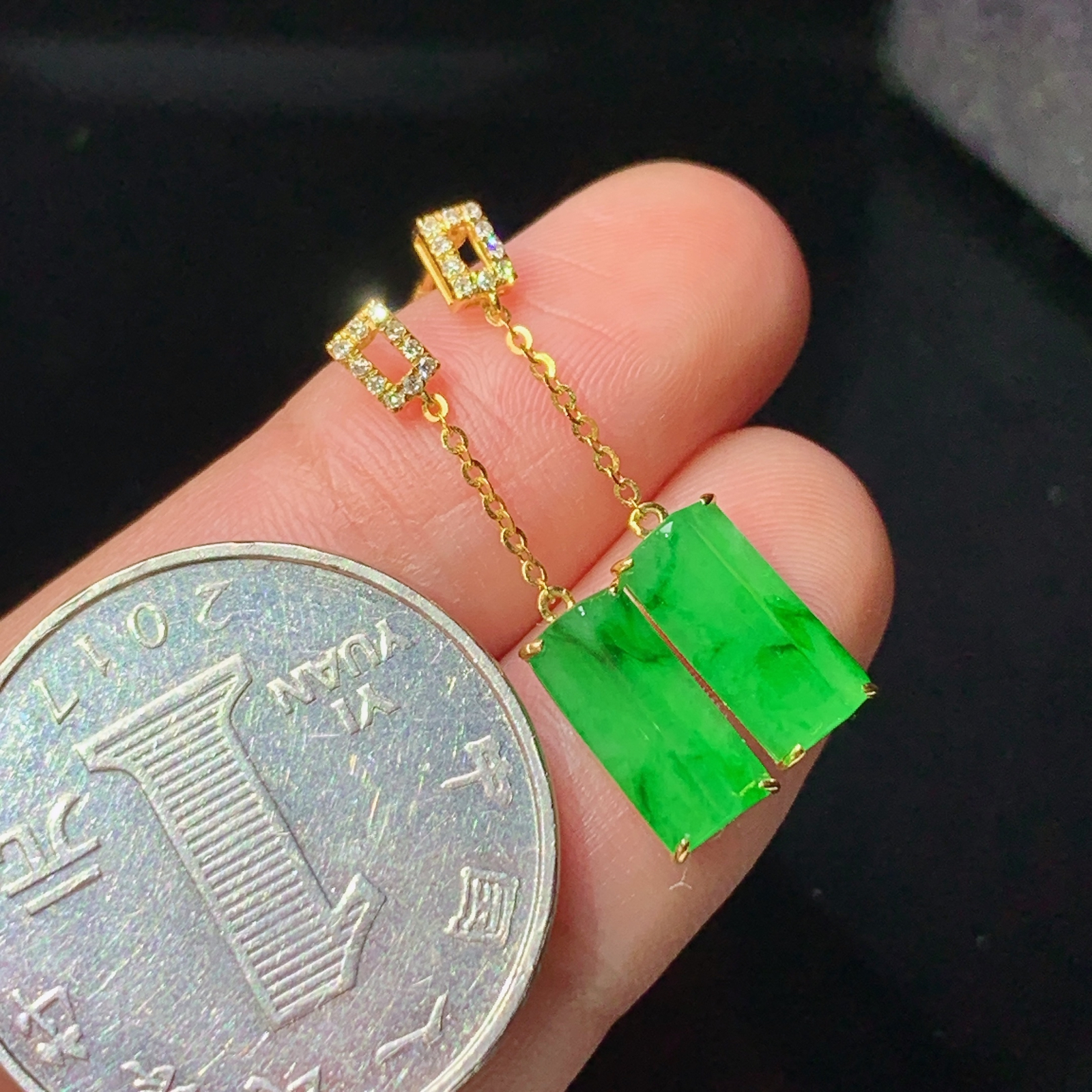 冰阳绿马鞍耳坠，18k金镶嵌，简约时尚，冰润色阳，种水足，Wx 尺寸10.2*5*3.5