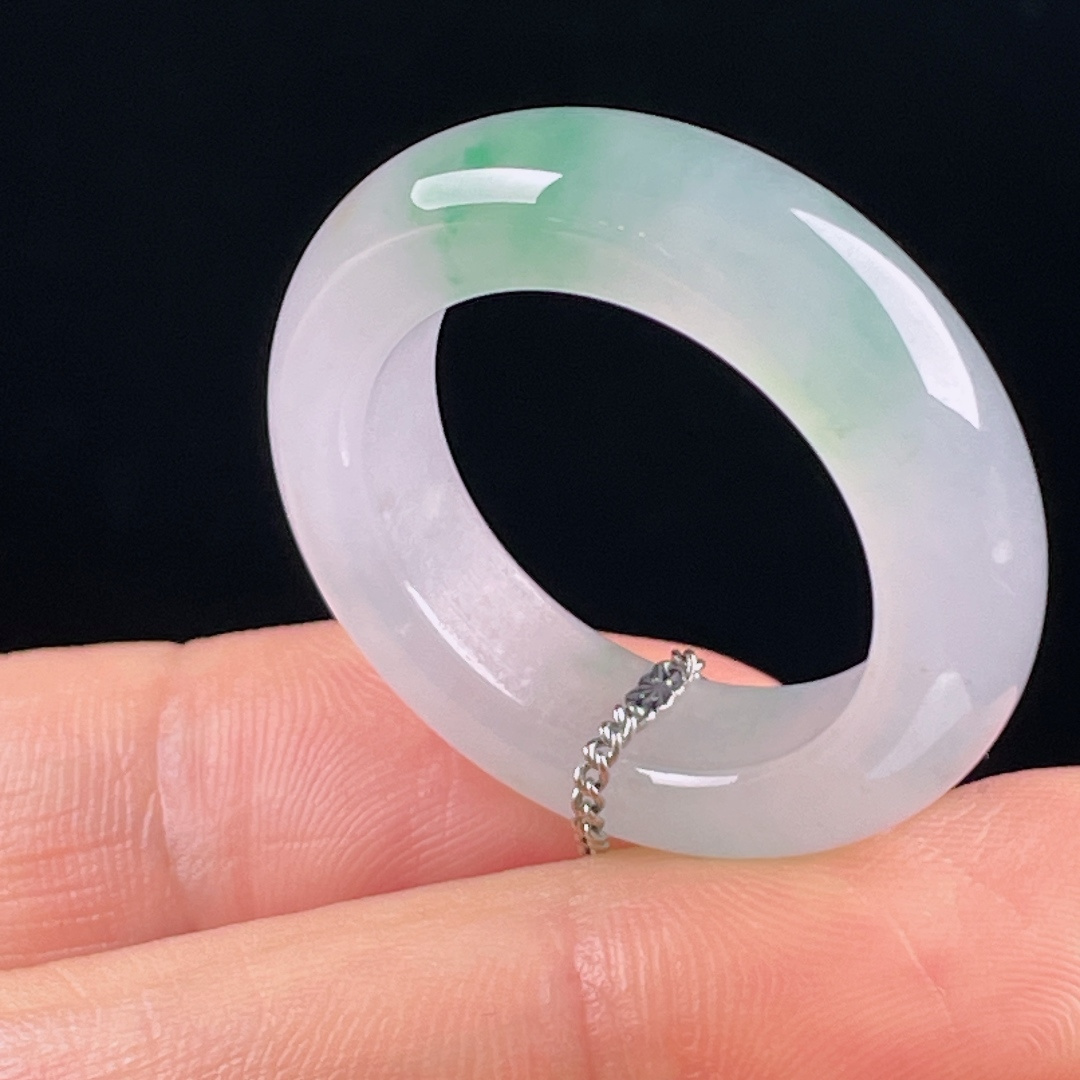 ️冰绿指环，老种起光，细底通透，尺寸：7.3/5圈口23mm0723