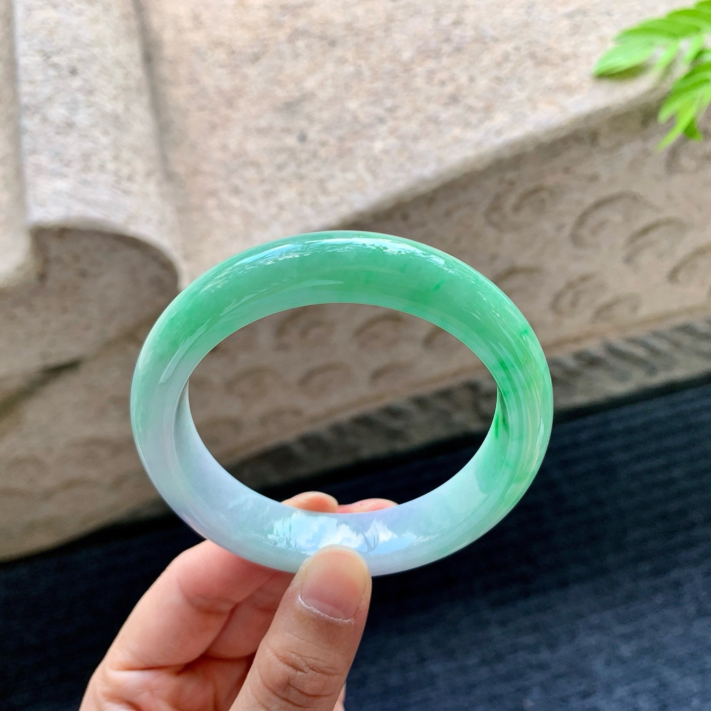 57圈口阳绿正圈手镯