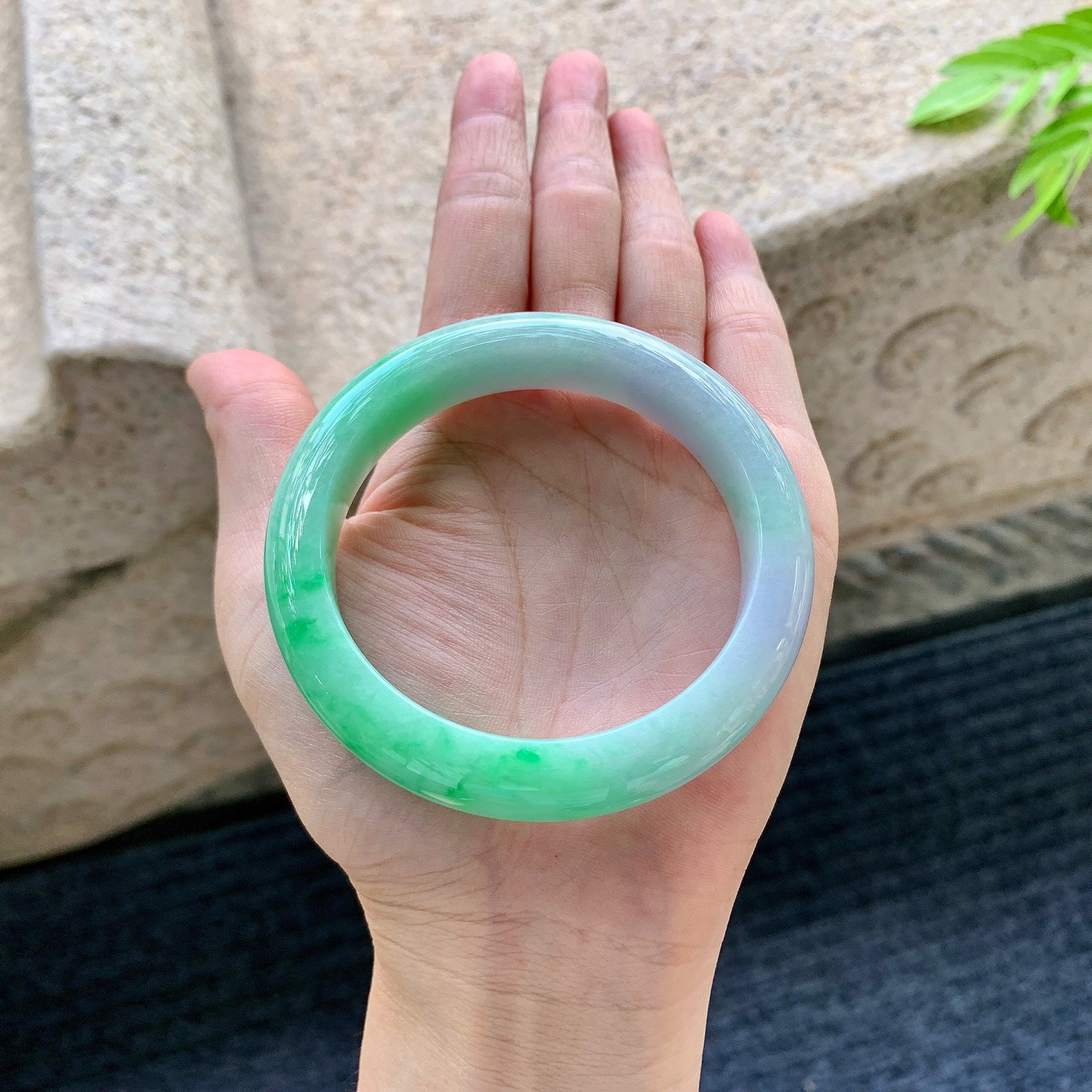 57圈口阳绿正圈手镯