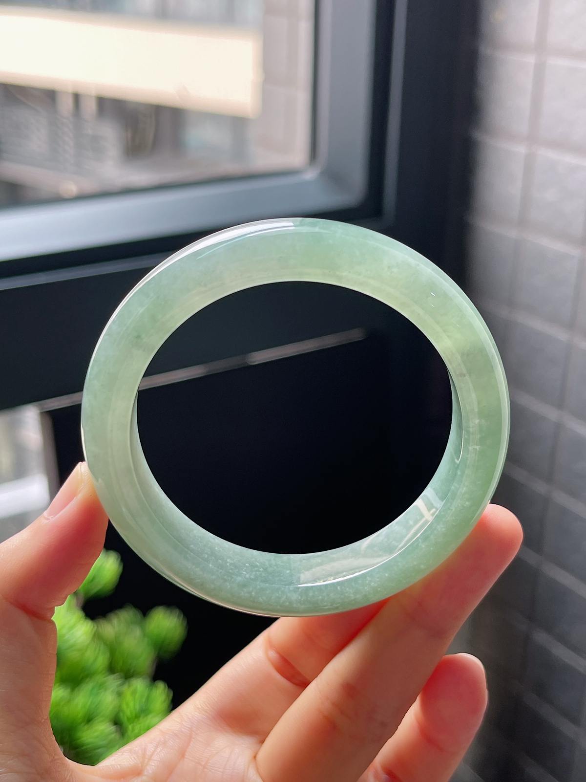 圈口54.7，冰糯种湖绿翡翠正圈手镯