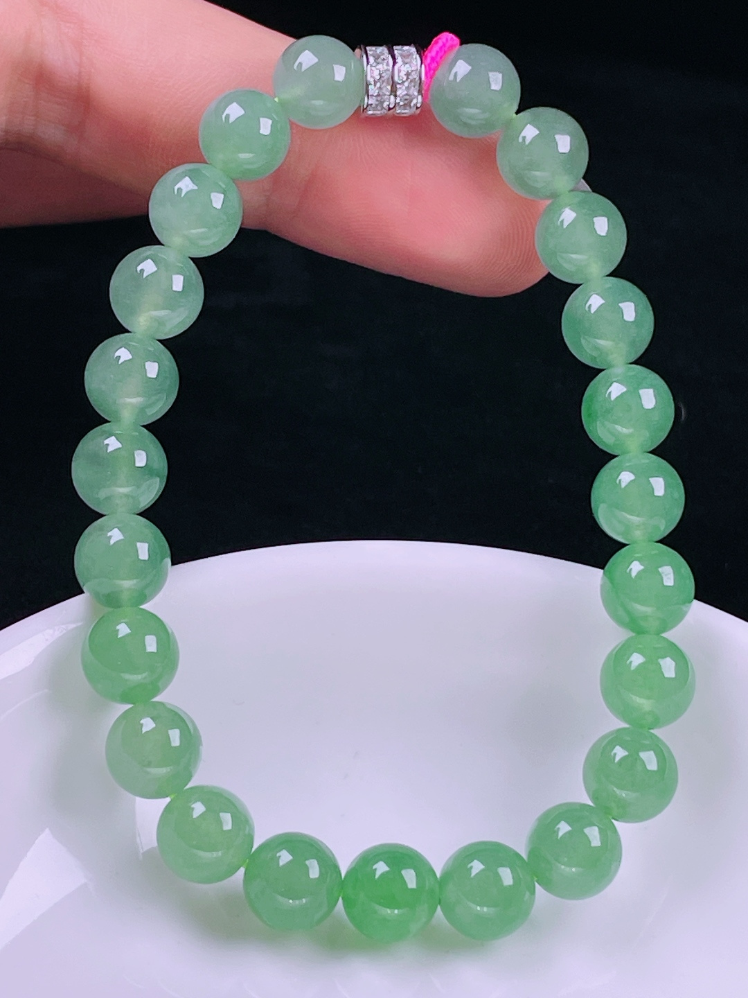 冰绿手串，老种起光，细底通透，尺寸：7.8mm0723
