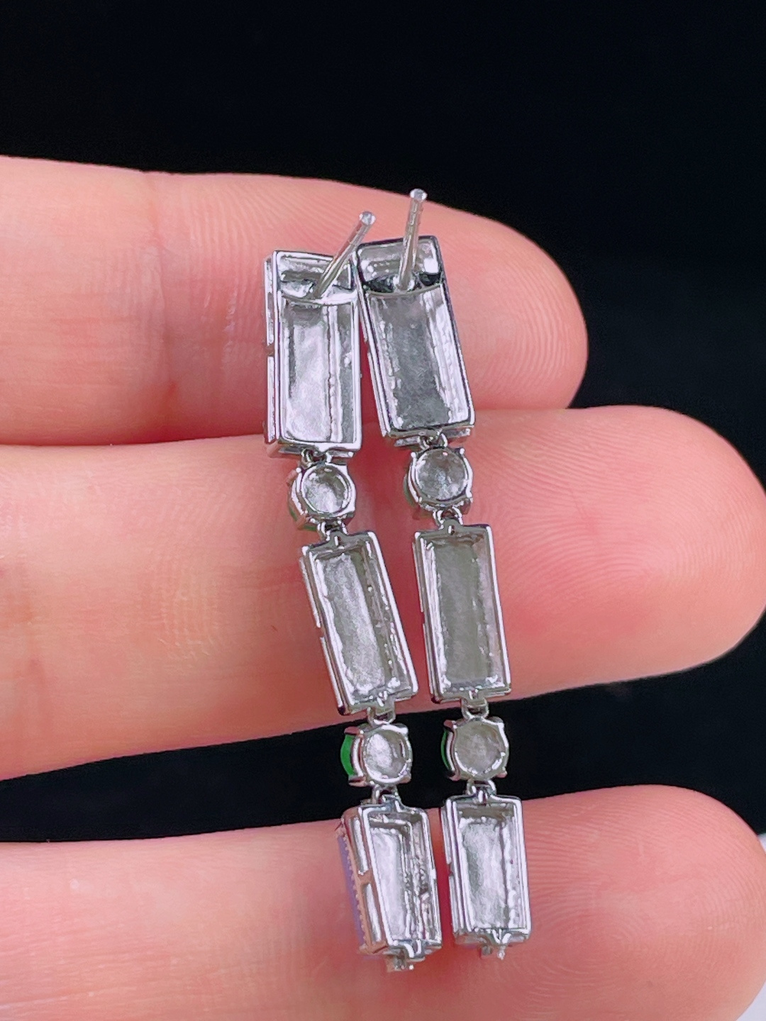 冰紫耳坠，老种起光，细底通透，尺寸：39/5.4/4.2mm0723