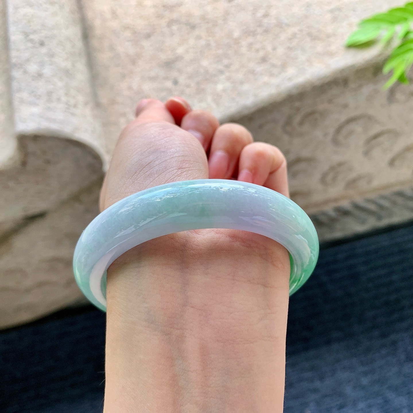 57圈口阳绿正圈手镯