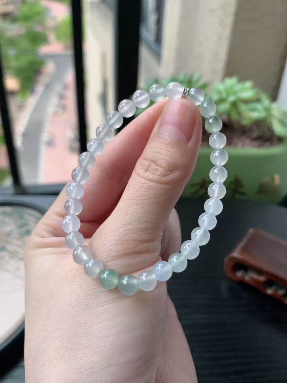 老坑冰种胶感冰春彩圆珠手链 裸石尺寸:5.8mm