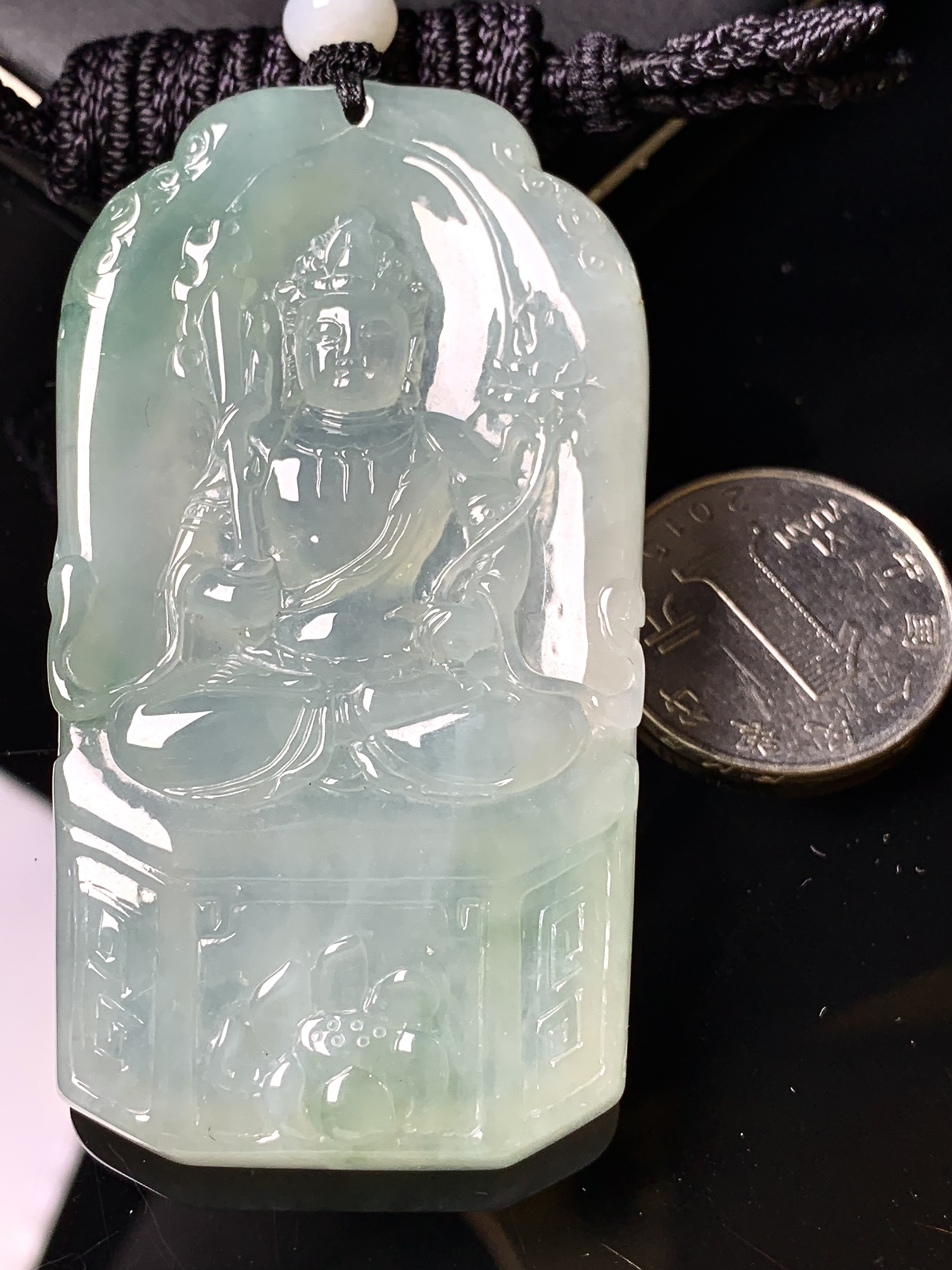 冰种观音菩萨吊坠 玉质细腻 色泽艳丽清新 水润亮眼 整体尺寸70*38.5*6.8 L1