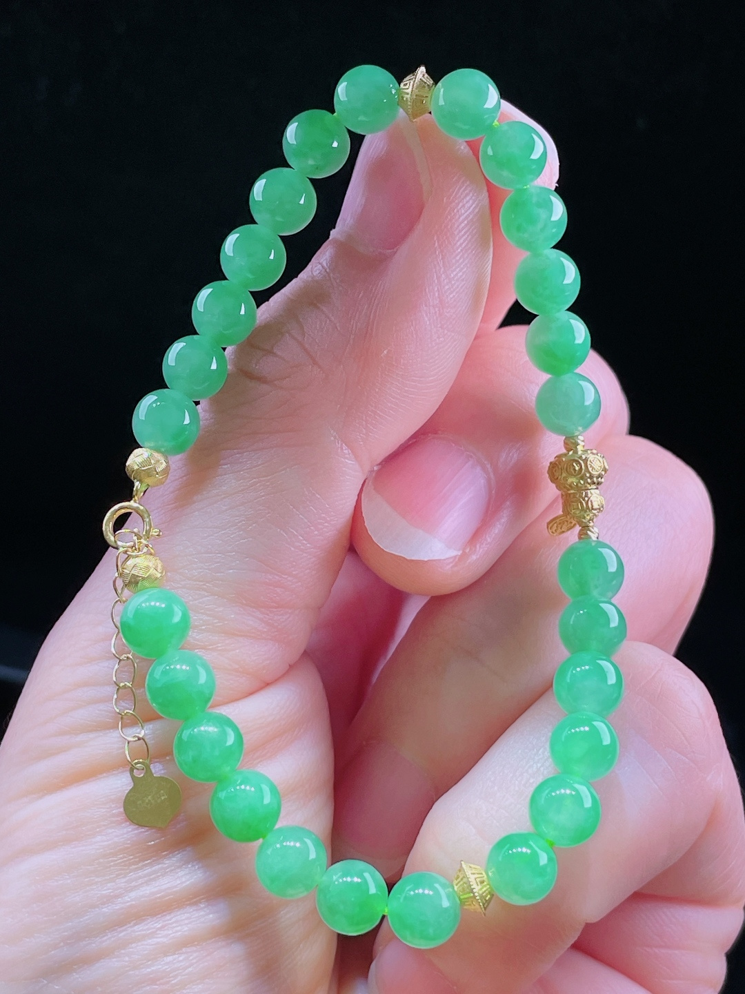 阳绿手串，老种起光，细底通透，尺寸：6.3mm0723