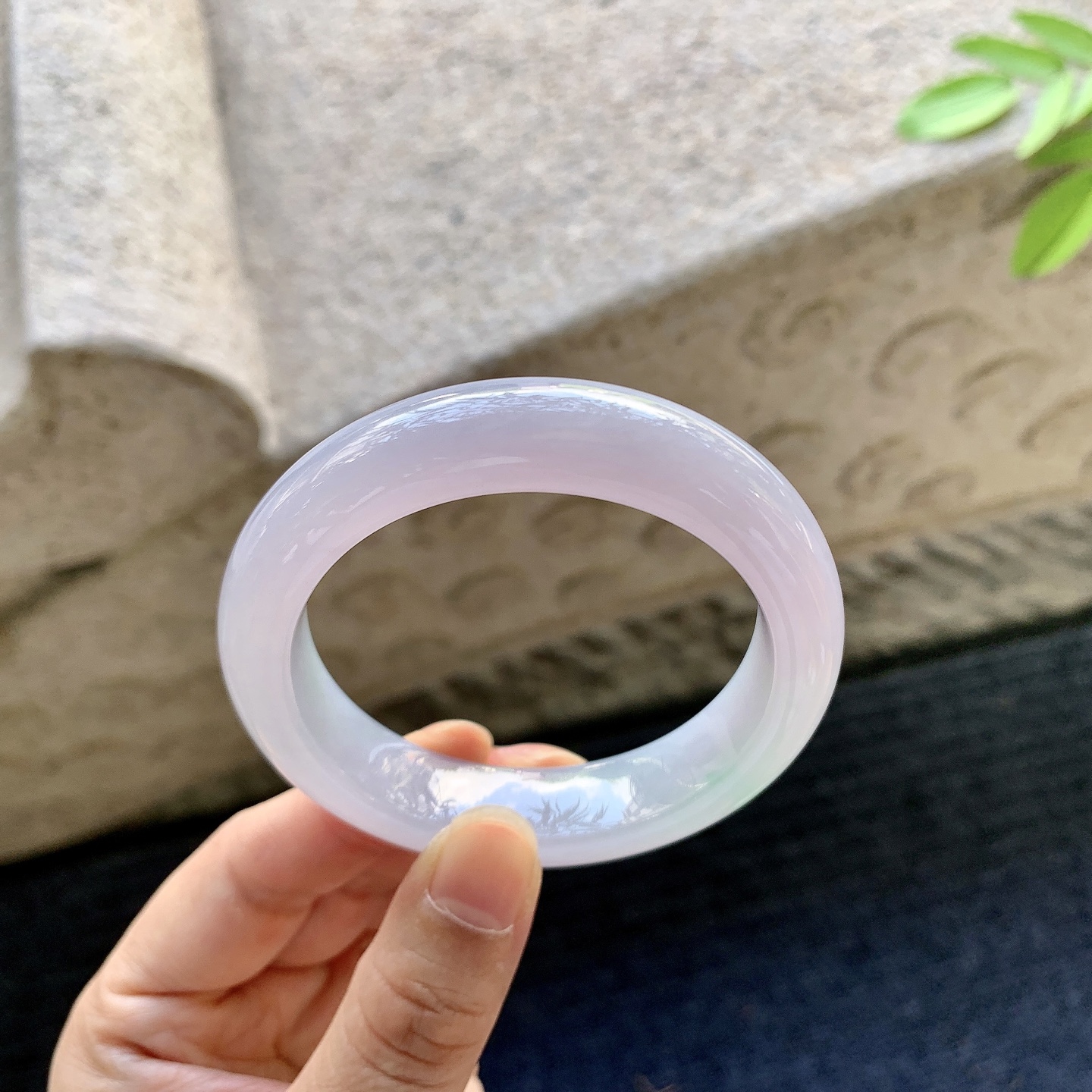 正圈 51 51 圈口 51.6/12.7/8.8 编码 BA0722100 描述 糯冰椿彩，水润，种老，细腻，打灯有絮线
