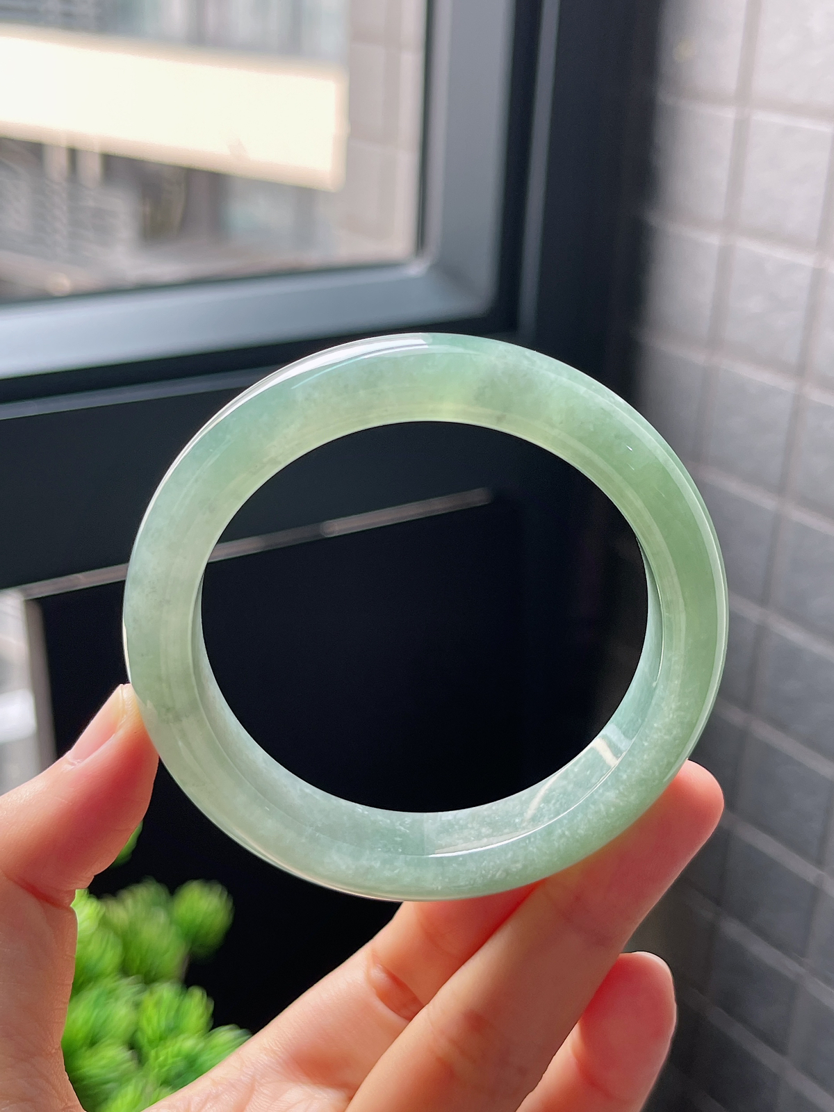 圈口54.7，冰糯种湖绿翡翠正圈手镯