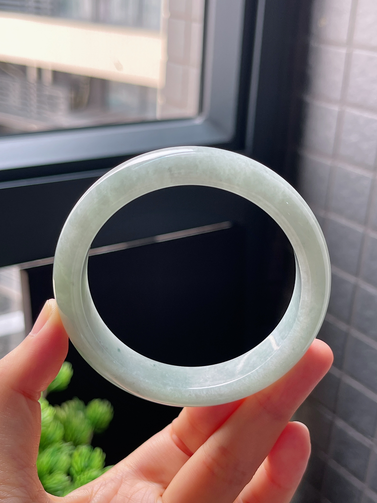 圈口58.5，糯化种绿色翡翠正圈手镯