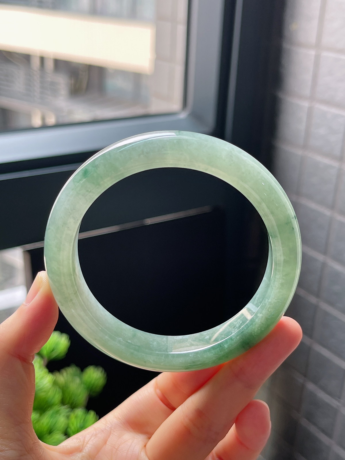 圈口59.5，糯化种飘花翡翠正圈手镯
