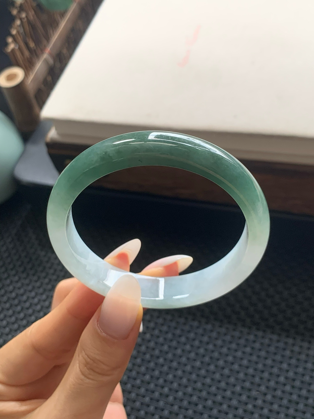 55圈口油青半山水正圈手镯