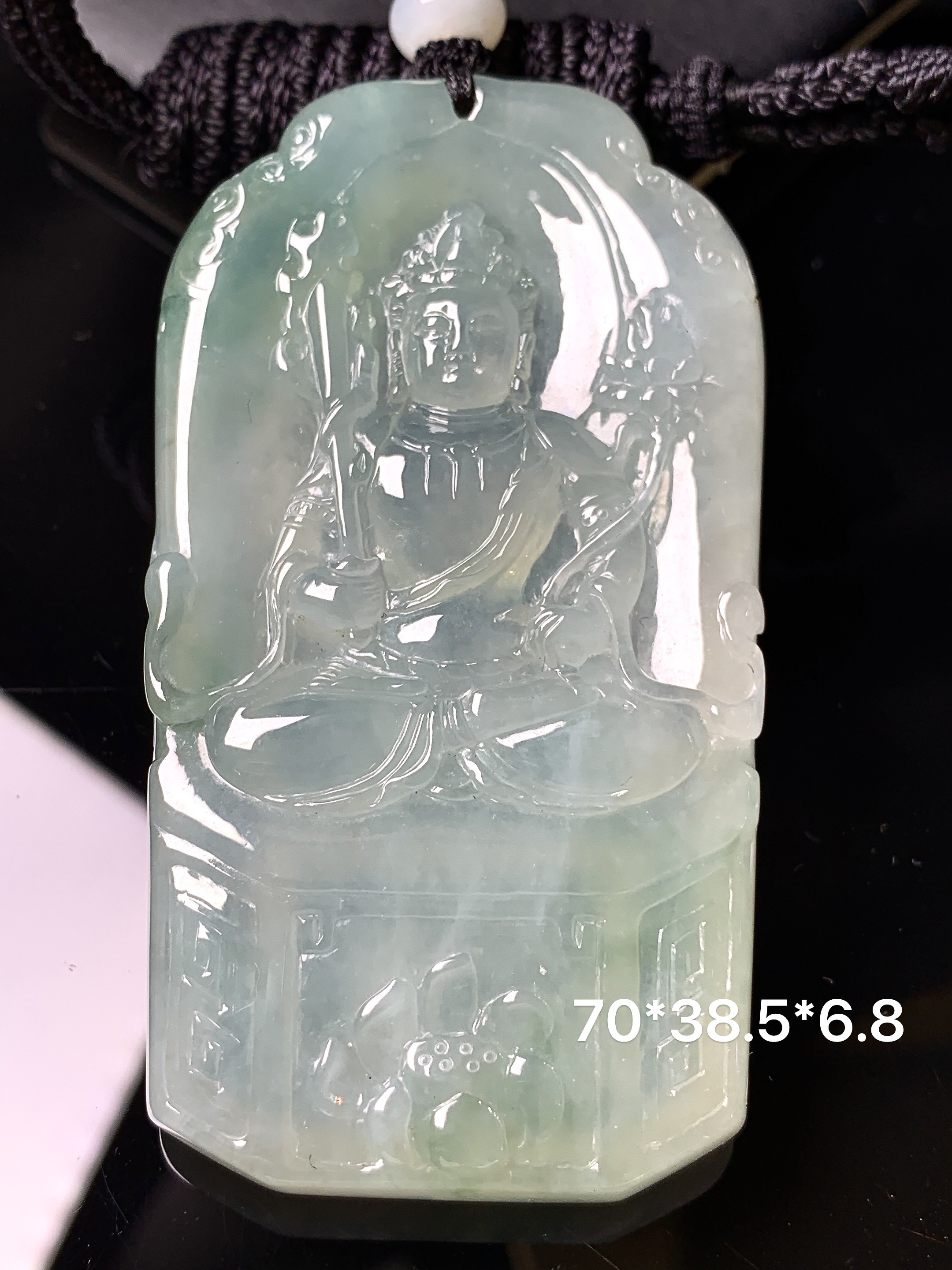 冰种观音菩萨吊坠 玉质细腻 色泽艳丽清新 水润亮眼 整体尺寸70*38.5*6.8 L1