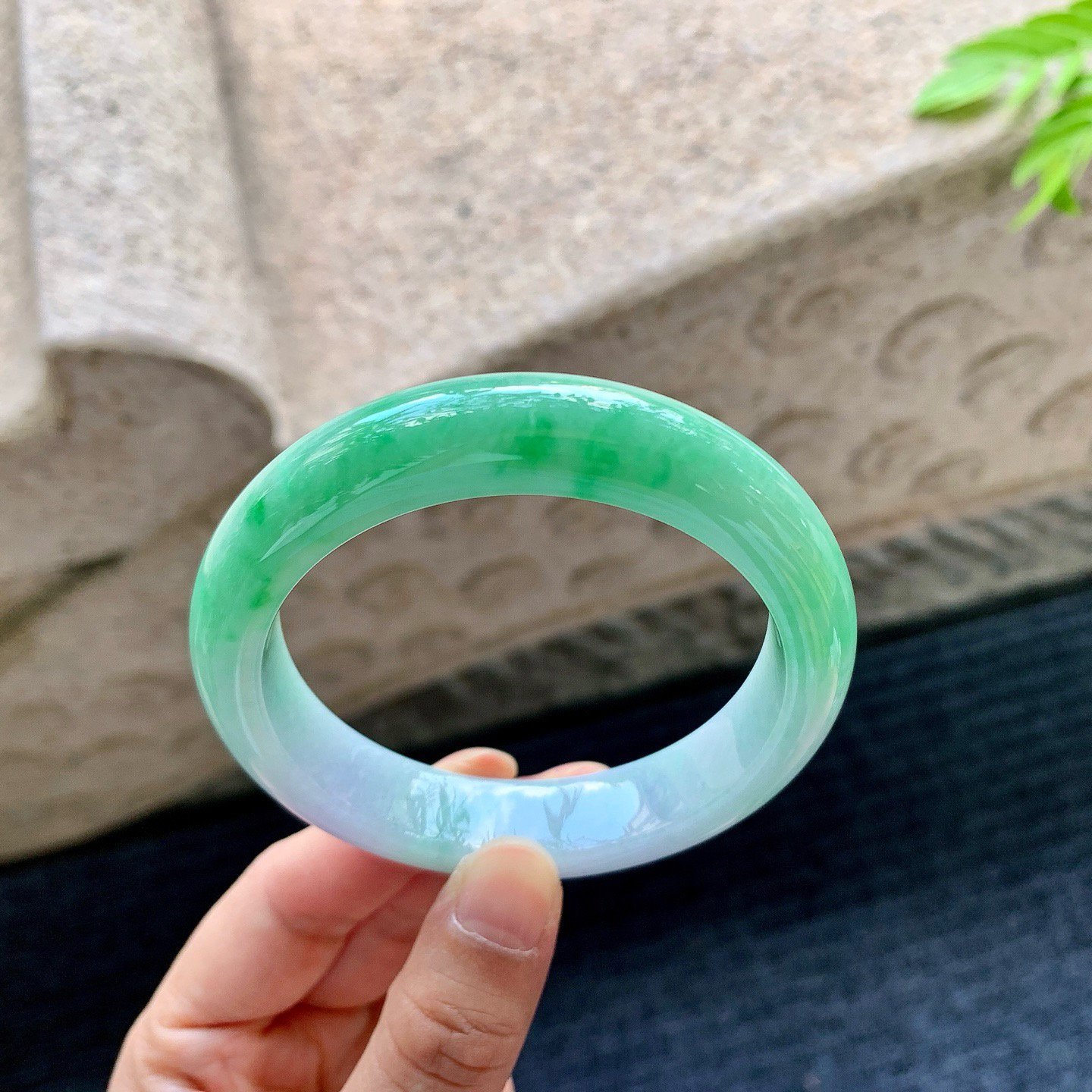 57圈口阳绿正圈手镯