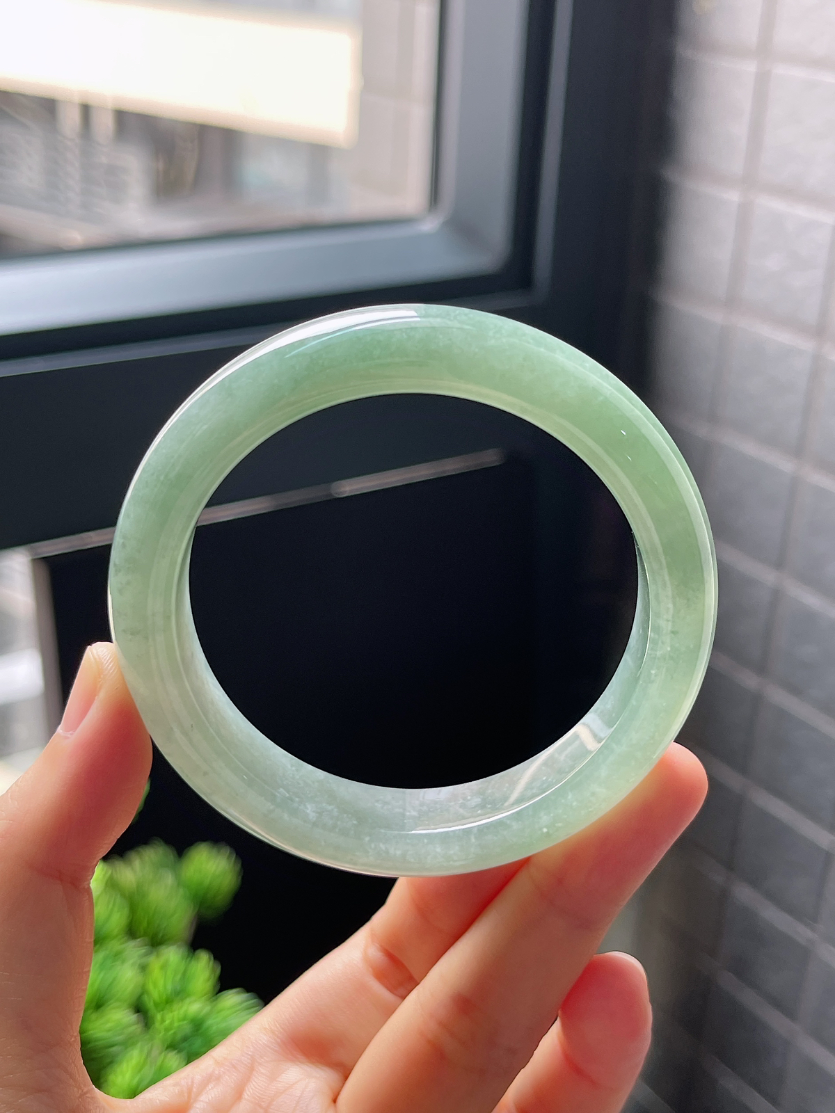 圈口54.7，冰糯种湖绿翡翠正圈手镯