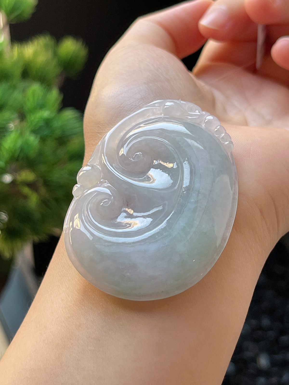 翡翠糯化种淡绿色如意