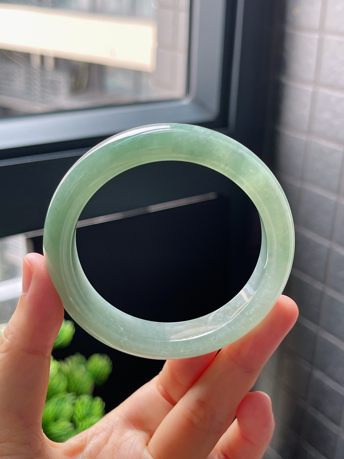 圈口54.7，冰糯种湖绿翡翠正圈手镯