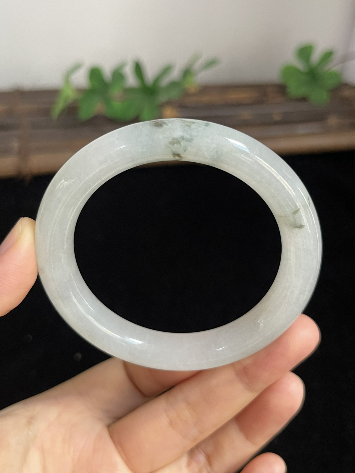 圆镯52圈口，翡翠手镯