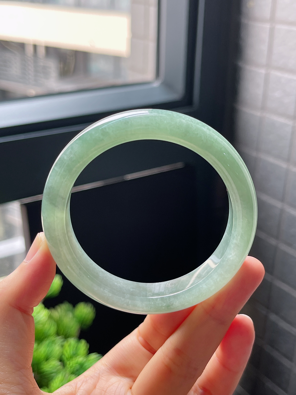 圈口54.7，冰糯种湖绿翡翠正圈手镯