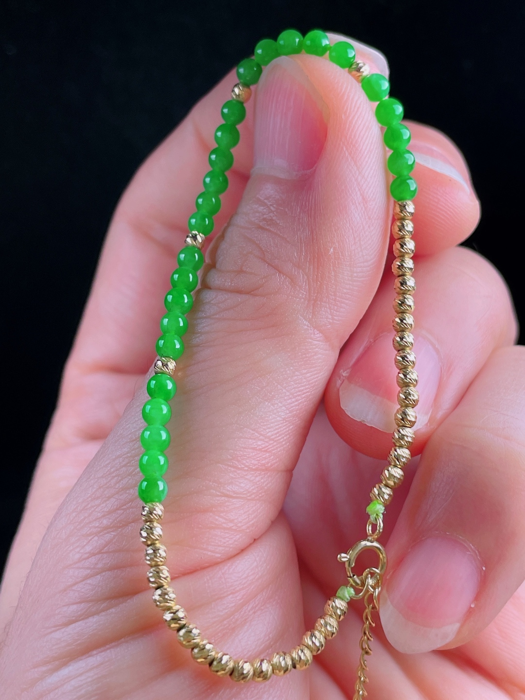 冰绿手串，老种起光，细底通透，尺寸：3mm