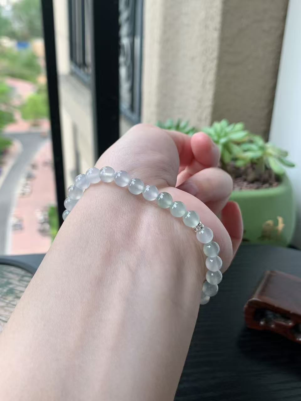 老坑冰种胶感冰春彩圆珠手链 裸石尺寸:5.8mm