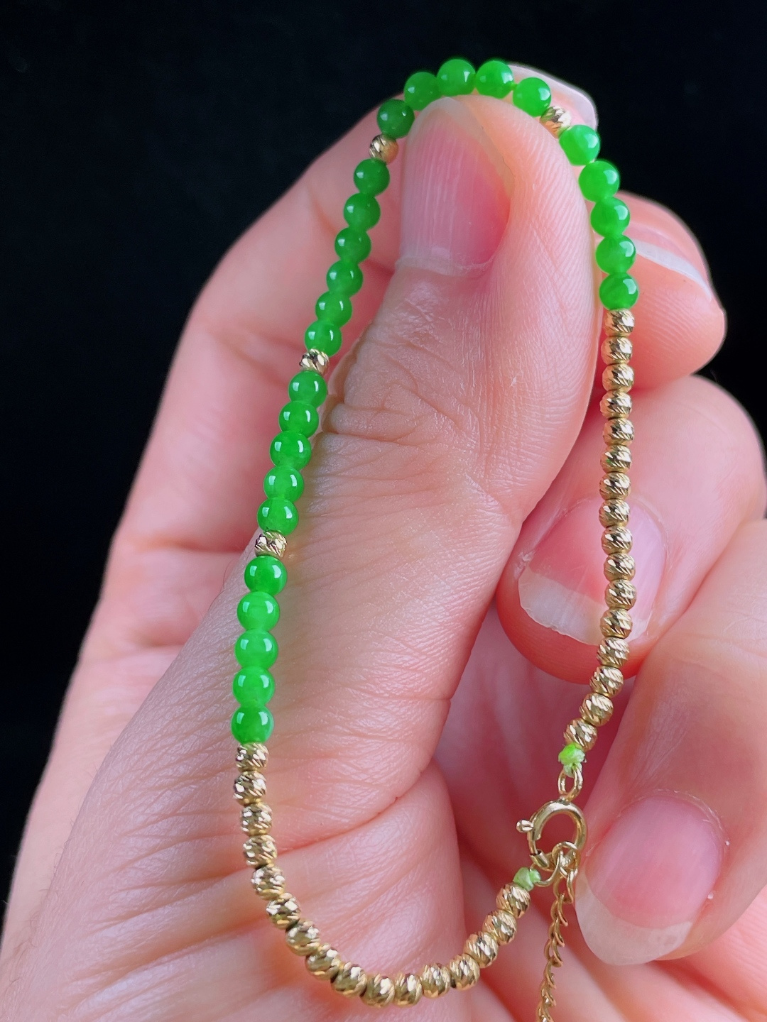 冰绿手串，老种起光，细底通透，尺寸：3mm