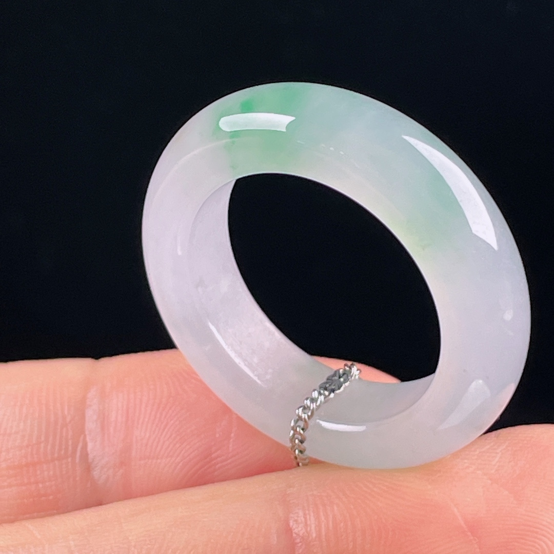 ️冰绿指环，老种起光，细底通透，尺寸：7.3/5圈口23mm0723