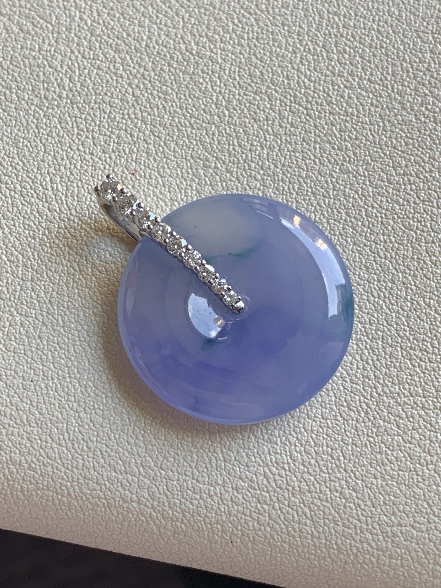 ️【18k金镶嵌平安扣吊坠】紫色浓郁，见光靓美入心坎尺寸：成品：29.7*23.3*5，裸石：23.3*5,c62723