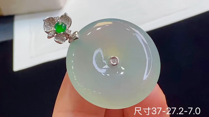 18k金+钻平安扣吊坠，无裂，37-27.2-7.0