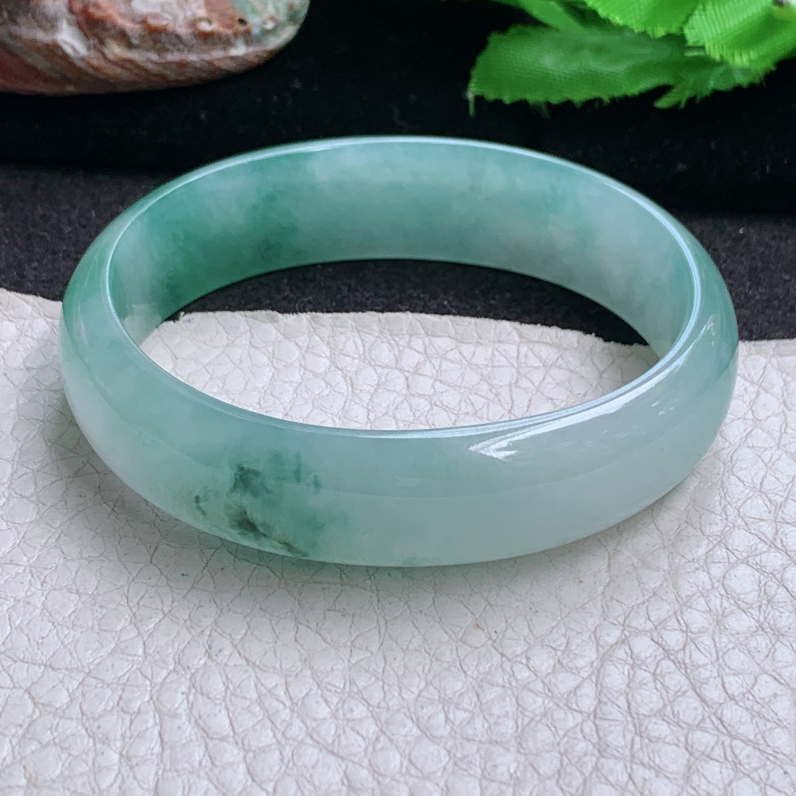 js实拍55*49*14.6*6贵妃镯 缅甸翡翠a货玉手镯 冰飘花蛋形高品质玉手环