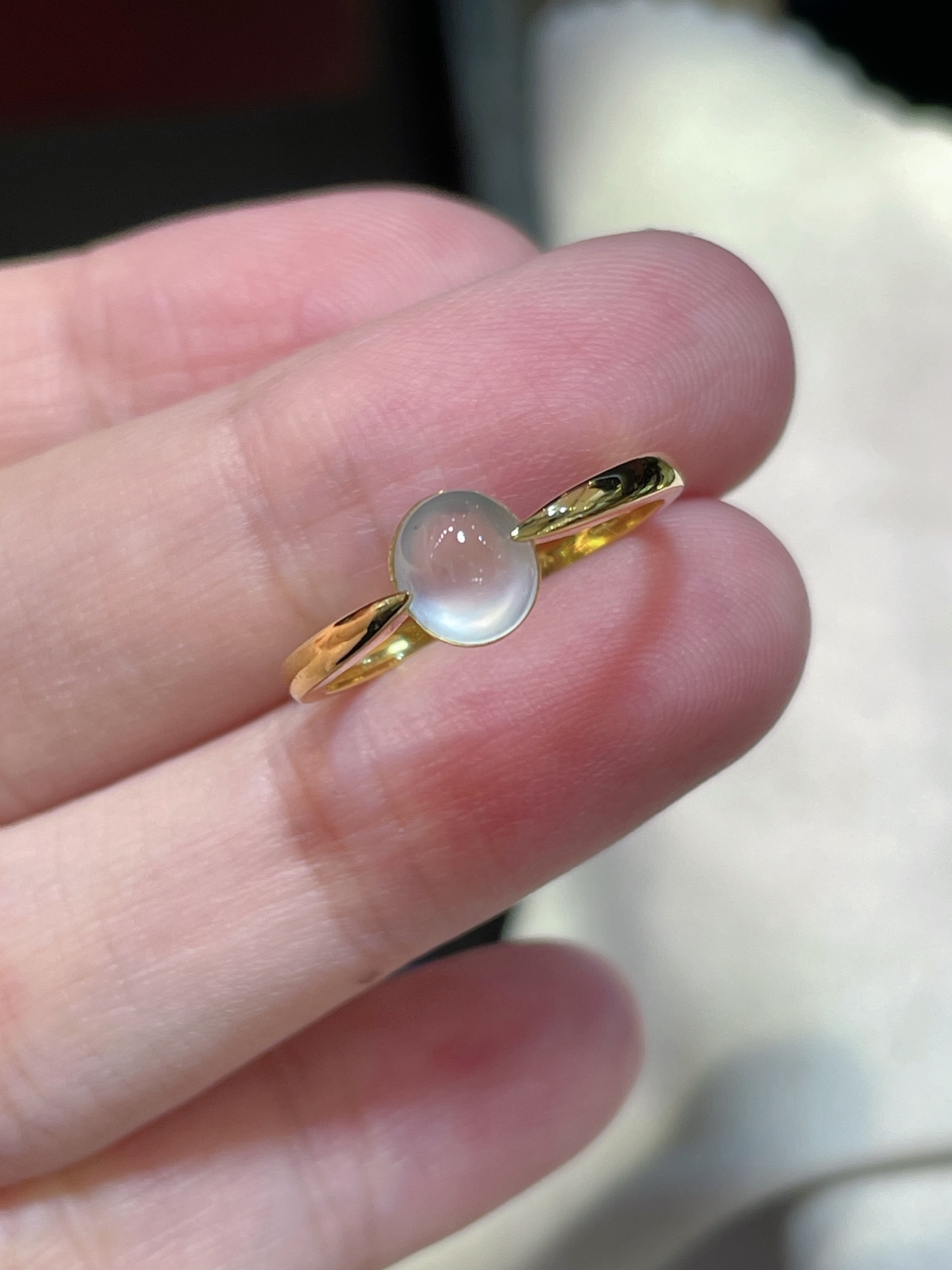 ️ 翡翠冰种蛋面戒指，起荧光，种水好好 裸石很饱满，专挑好品相，18k金钻石镶嵌，6.5-5.4-