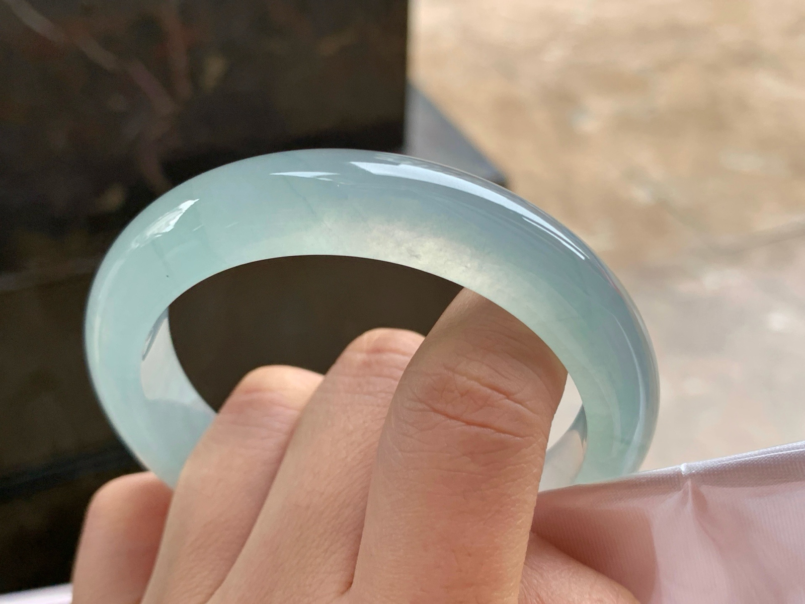 56-12.2-8.5
冰蓝手镯^_^冰透 荧光十足