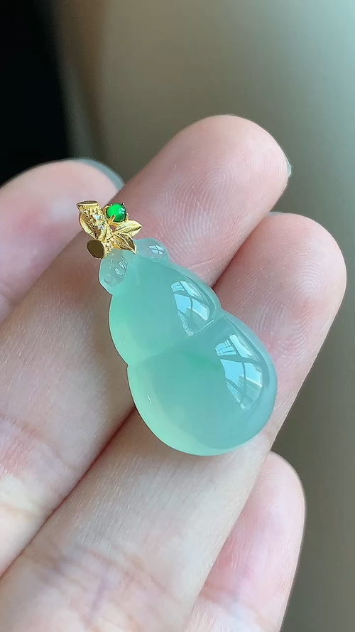 ️翡翠精品，葫芦，冰种无裂，18k金尺寸23-14-8 aa722