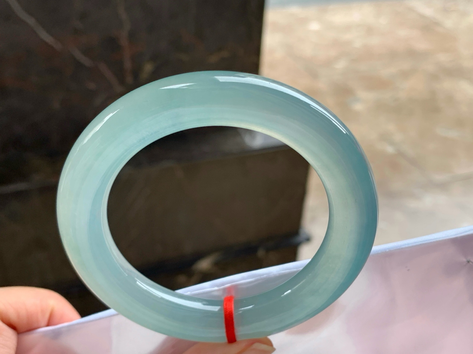 56.5-12
高冰蓝水圆条手镯^_^种老 荧光十足