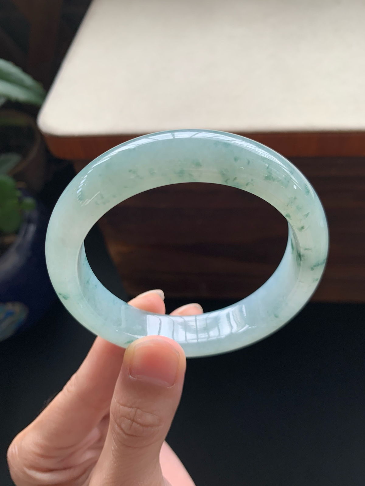 57圈口飘花正圈手镯