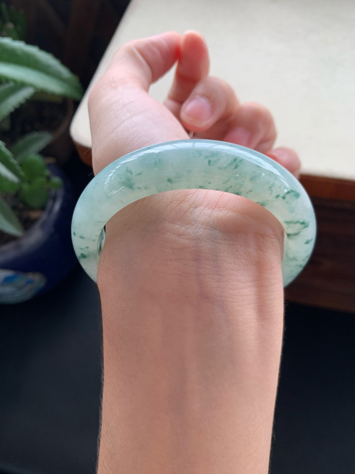 57圈口飘花正圈手镯