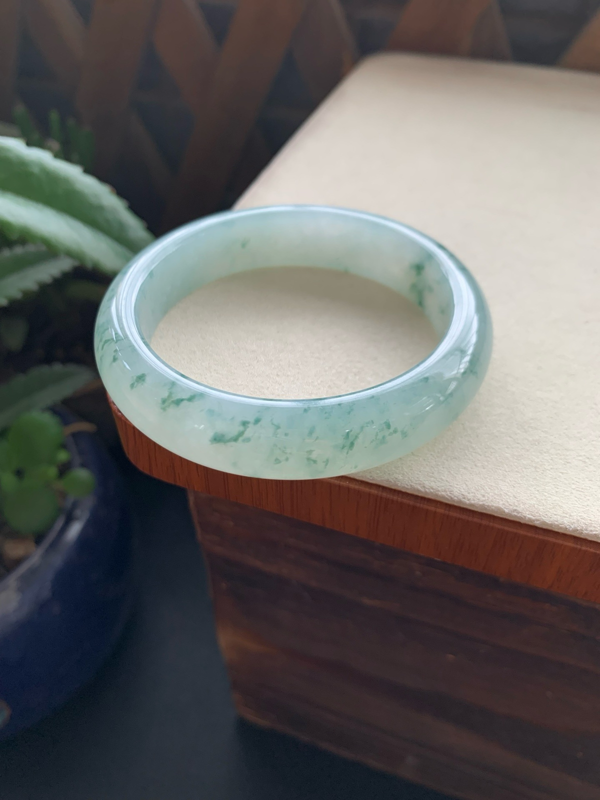57圈口飘花正圈手镯