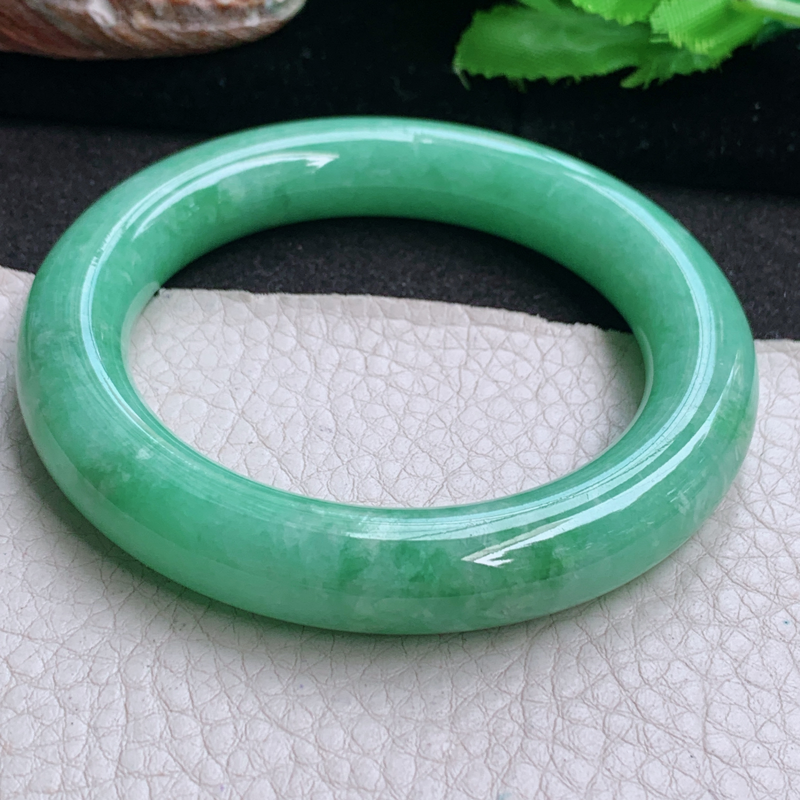 jl实拍55.5*11.6胖圆镯 缅甸翡翠a货玉手镯 满绿圆条高雅玉手环