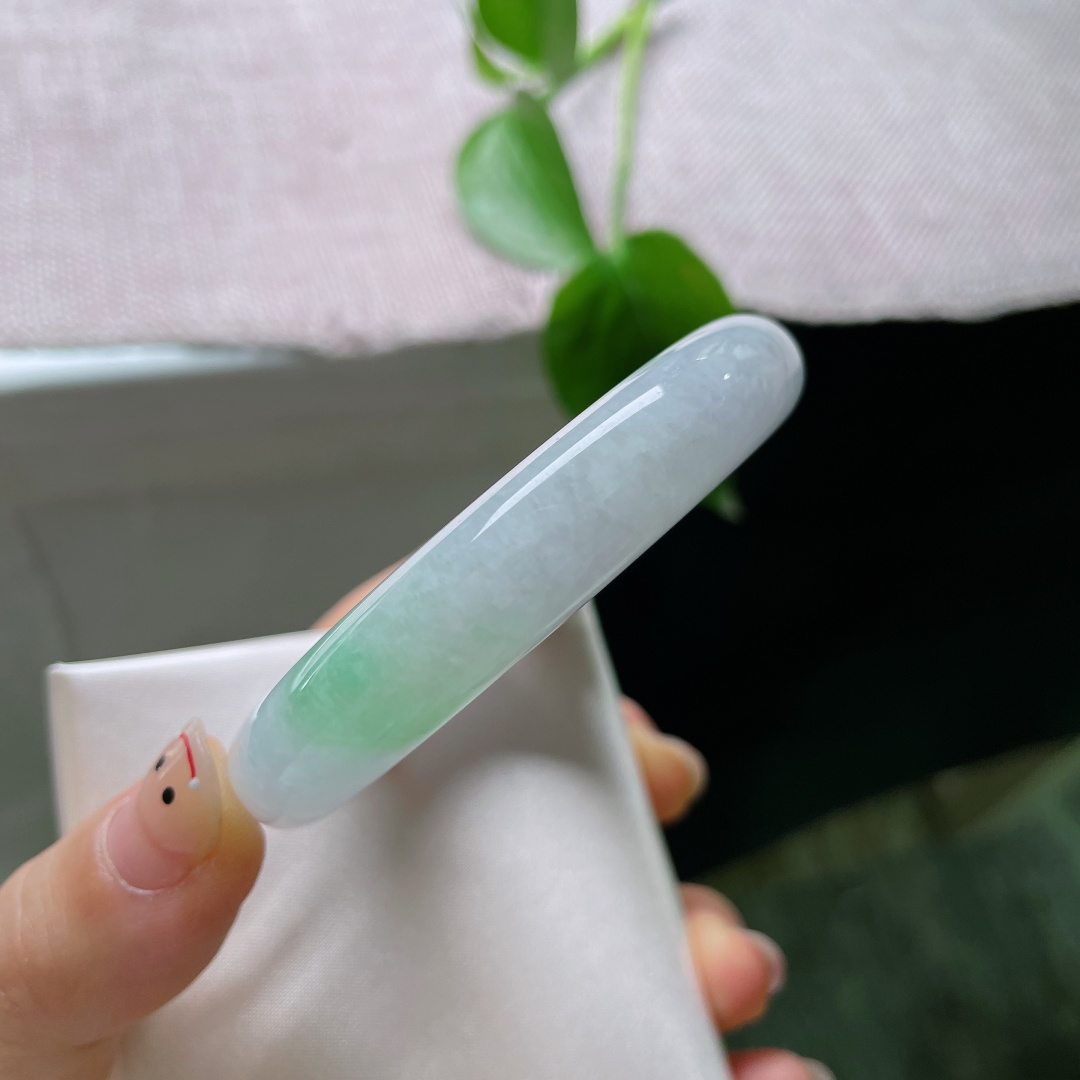 54.7/11.8/8.7，春彩正圈，晶体感，春带彩经典品相，色彩过渡柔和自然。ss56083a